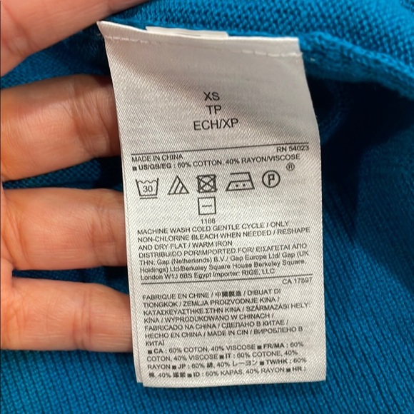 Banana Republic Blue Cardigan Sweater V-Neck Knit - Picture 3 of 3